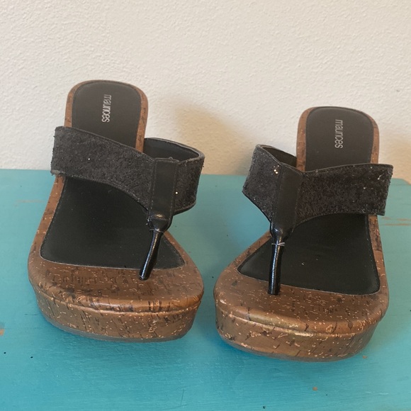 Really cute Maurices black sequin wedges! Great condition! - Picture 4 of 5
